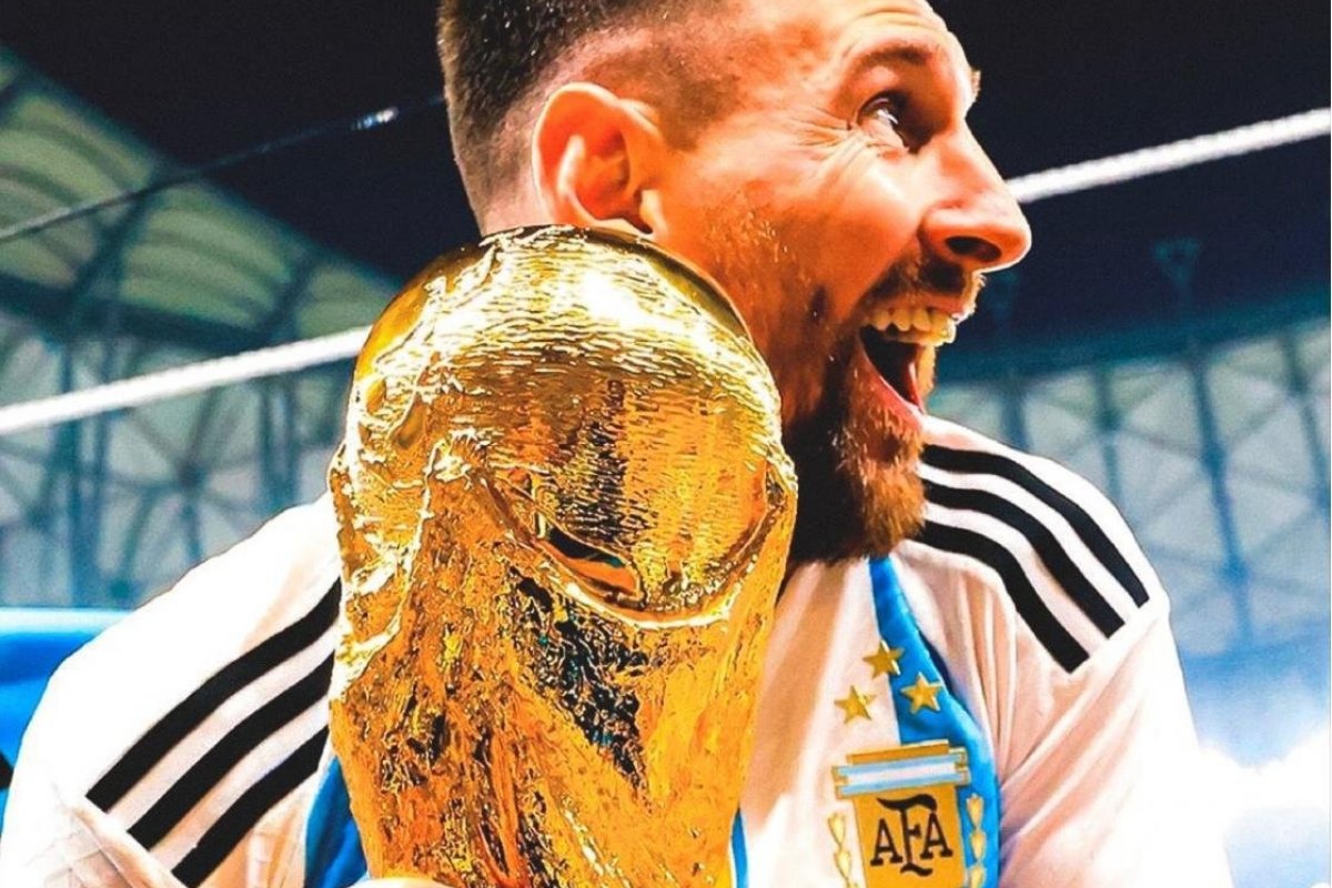 Após aposentadoria de Messi, fotógrafo da Argentina divulga foto inédita do craque no Barradão; confira