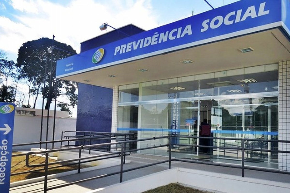 Corrupção e associação criminosa: PF afasta servidor acusado de receber propina para burlar perícias no INSS