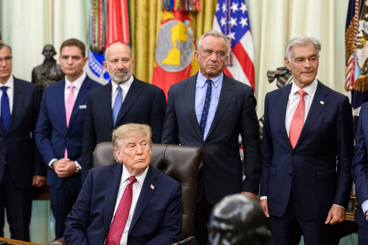 Trrump diz ter "boa relação" com Brasil e que país está "indo para a direita"