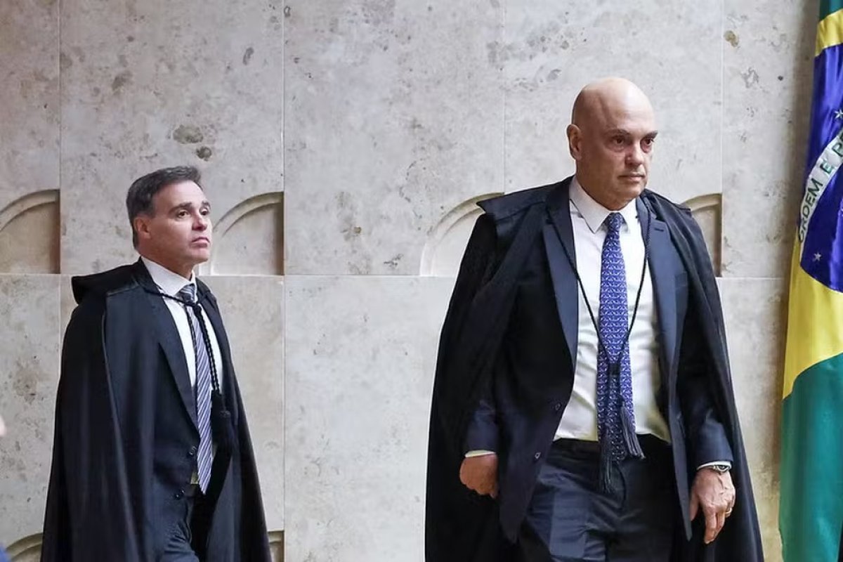 Fachin dá 5 dias para que Mendonça, Moraes, PGR e PF se manifestem sobre crise no STF