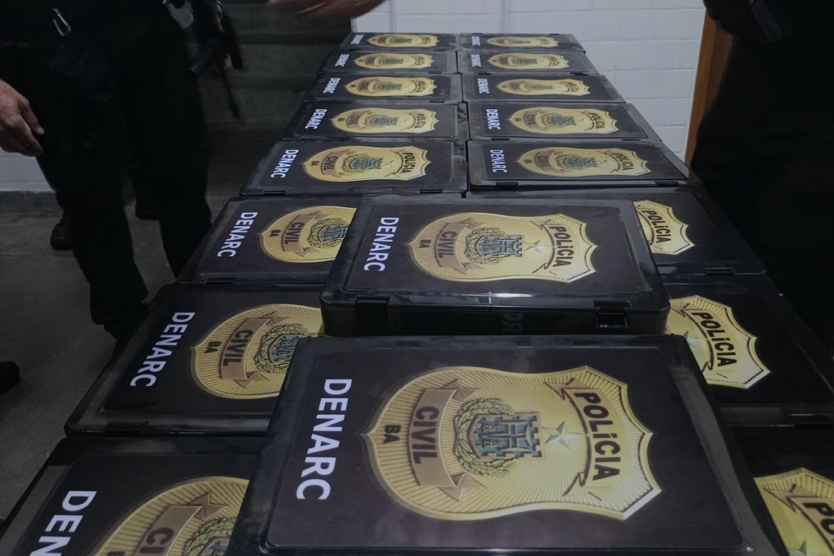 Organização criminosa que realizava "delivery" de drogas é alvo da Operação Linha Sombria