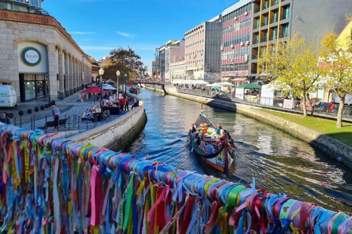 Aveiro, em Portugal,  recebe neste domingo (6) o segundo festival Estação Brasil com música, gastronomia e cultura brasileira!  