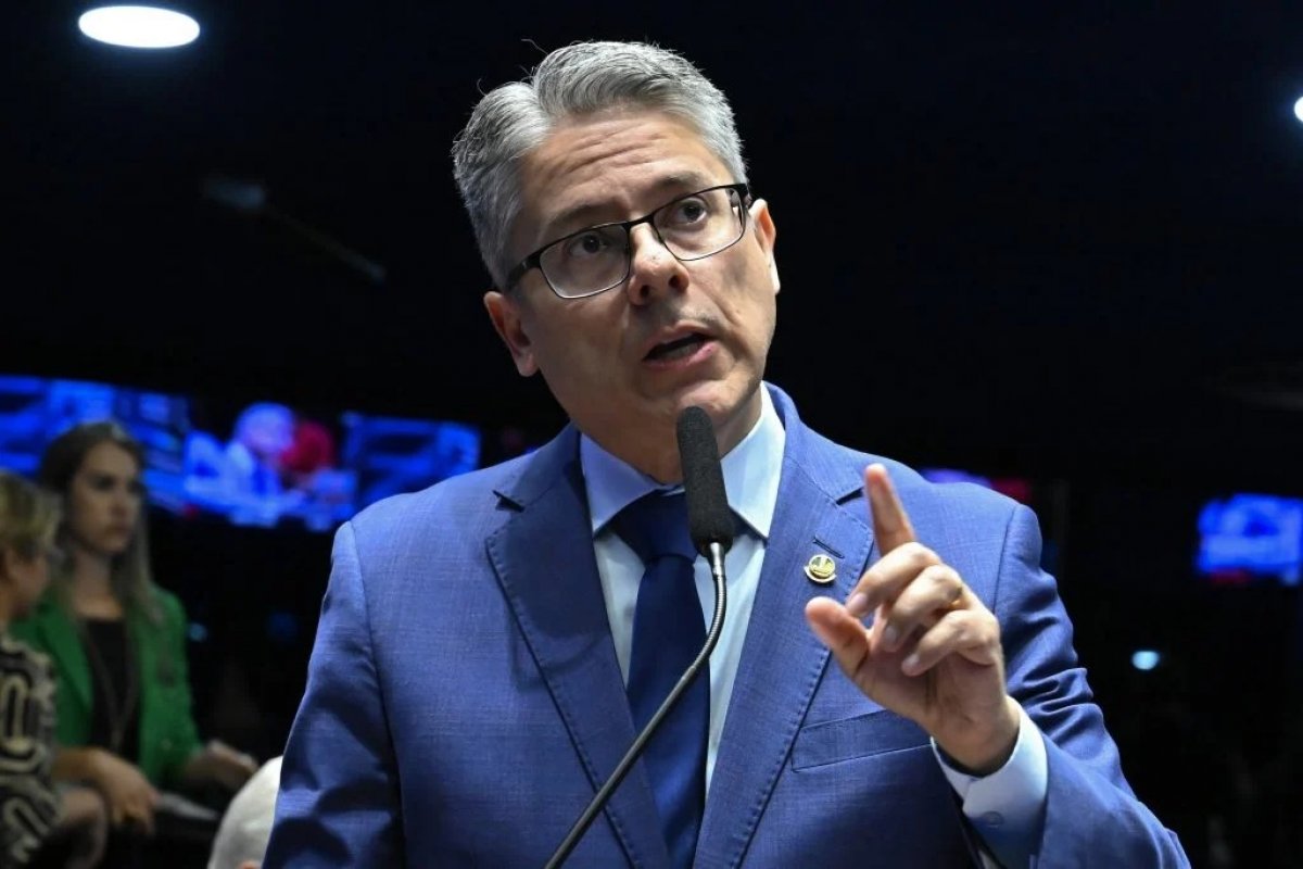Da base Lula, Alessandro Vieira protocola novo pedido de impeachment contra Moraes 