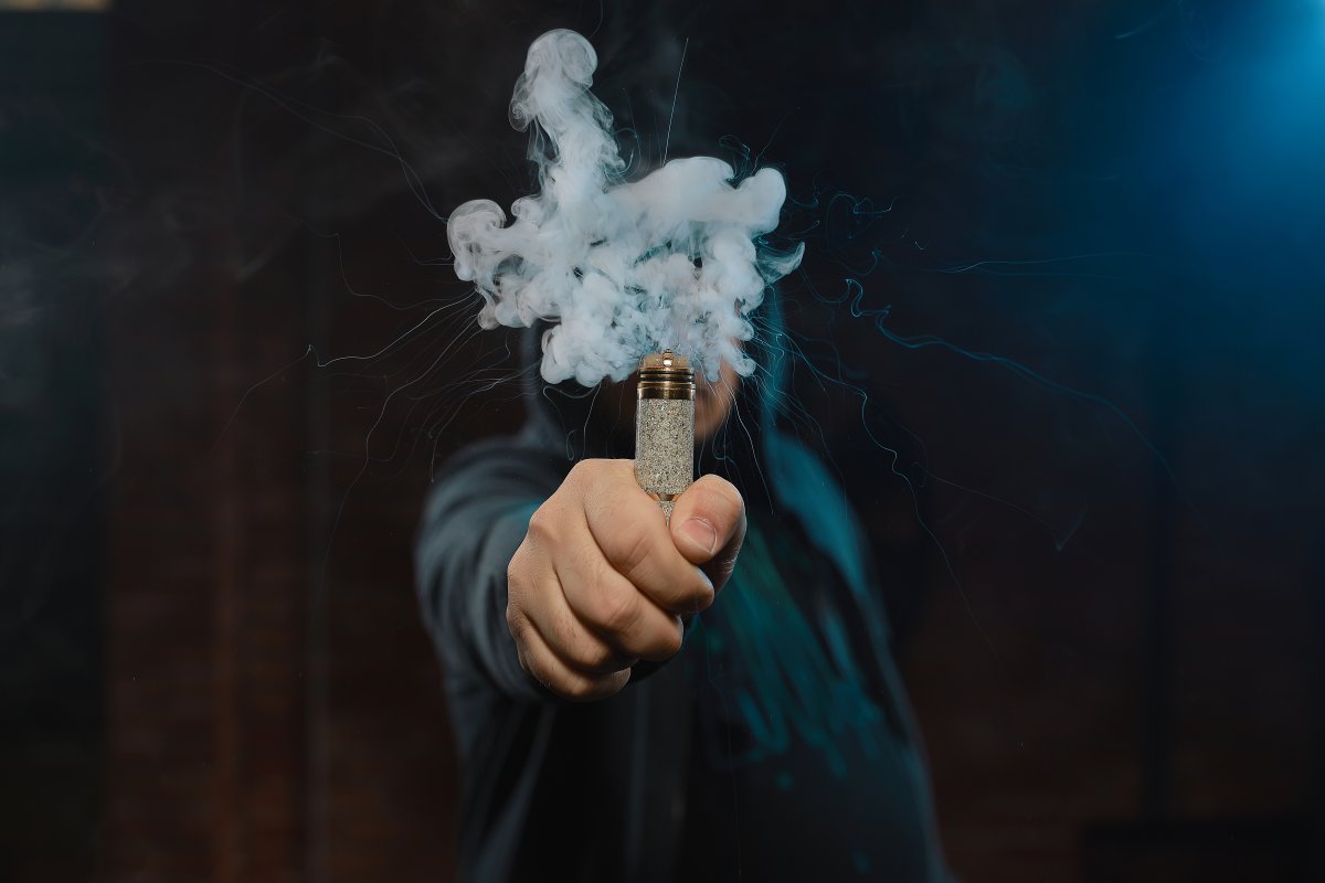 Proibidos no Brasil, vapes impulsionam alta nas apreensões de contrabando