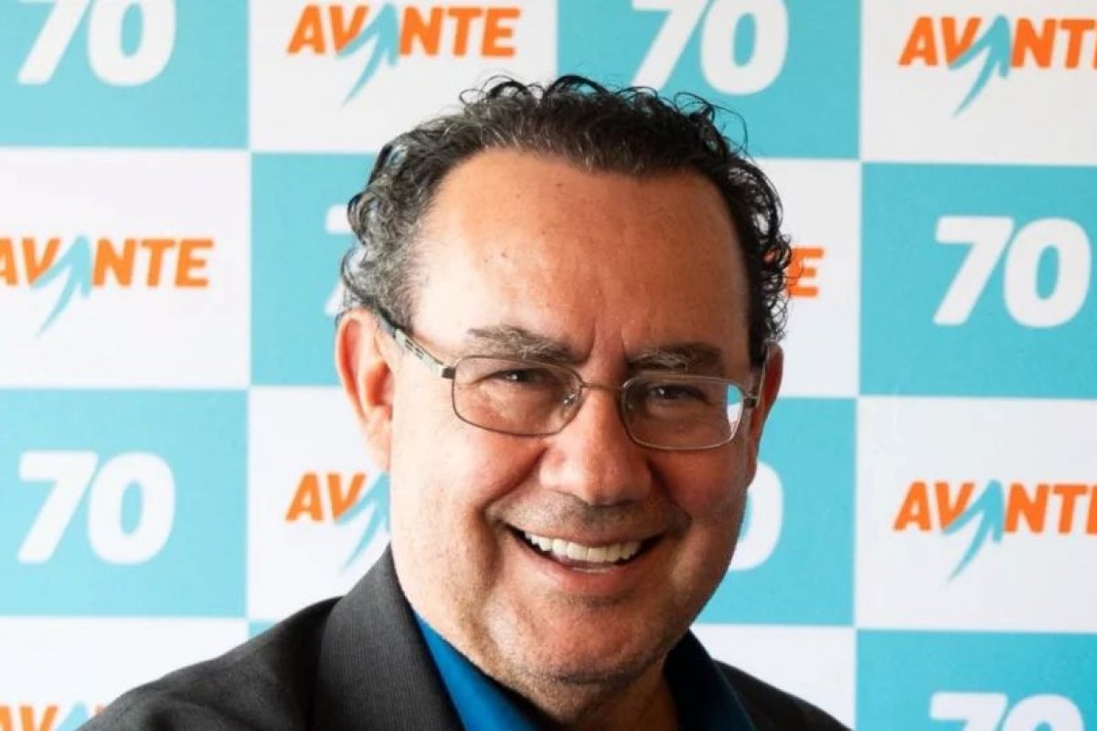 Augusto Cury vai corrigir declaração ao TSE após omitir empresas nos EUA