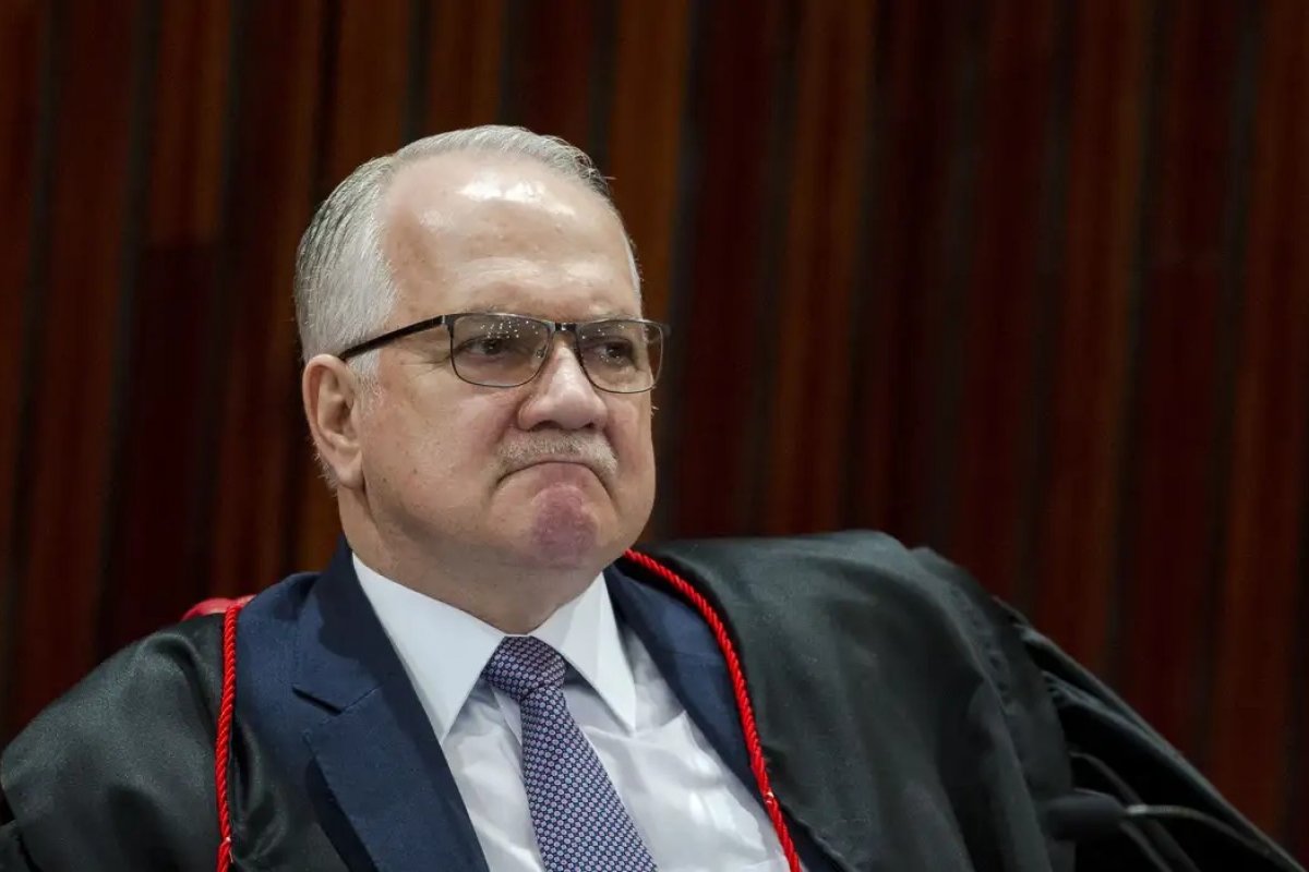 Prazo de Fachin para Moraes e Mendonça se explicarem acaba sexta (11)