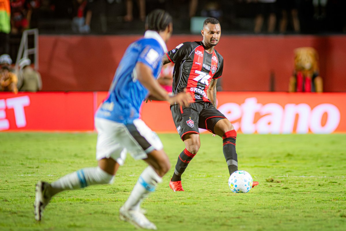 Vitória vence o Grêmio no Barradão e dá fim à sequência negativa 