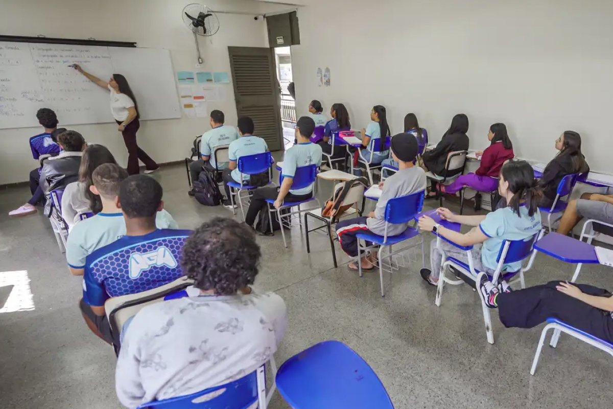 Diferença de nota em ciências entre ricos e pobres chega a 96 pontos no Brasil, mostra Pisa