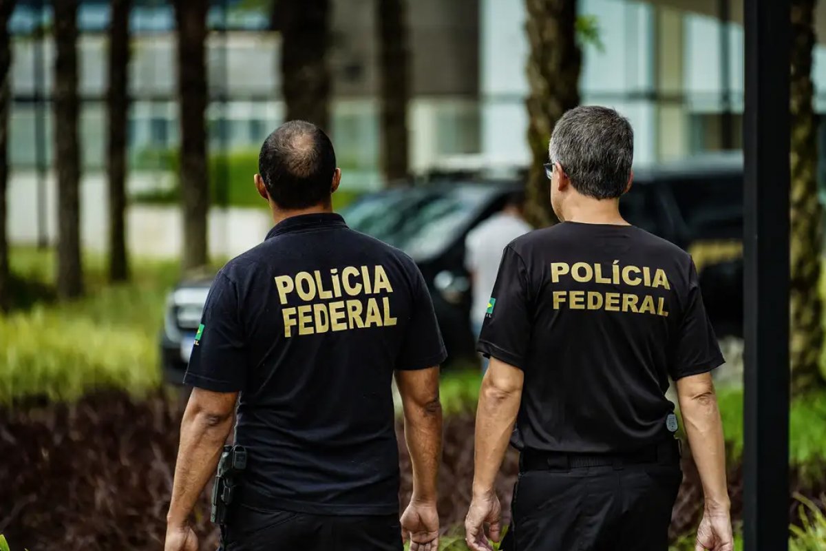 PF faz ação contra apologia ao nazismo no interior do Rio de Janeiro