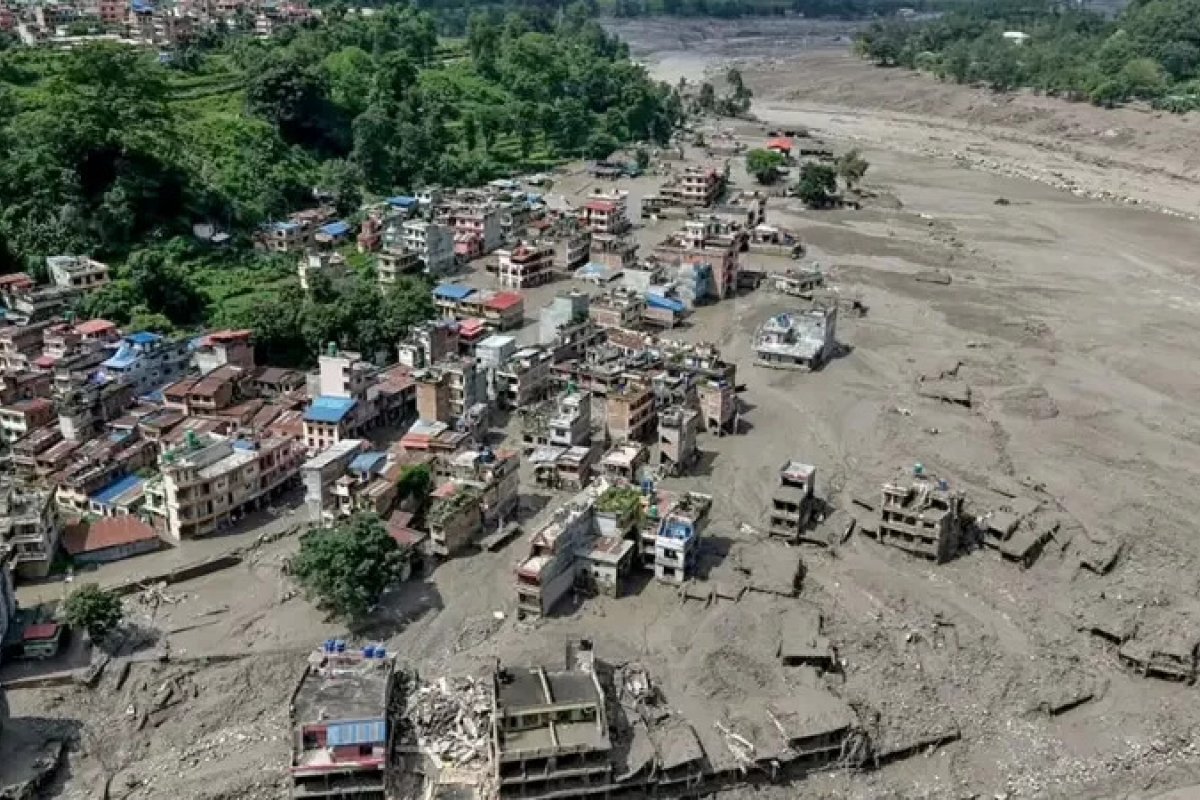 Alta temperatura fez geleira do Nepal deslizar e provocar avalanche, dizem pesquisadores 