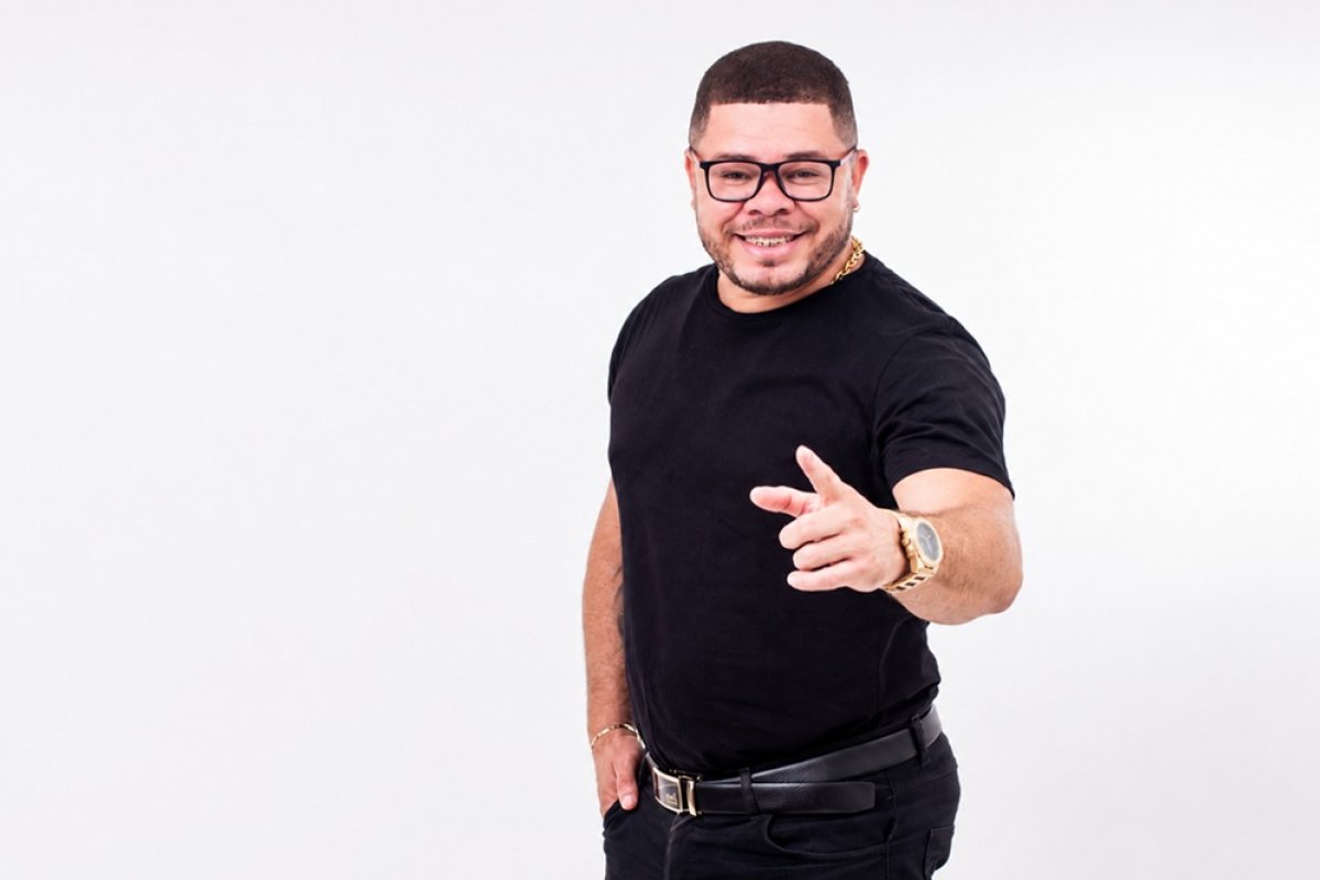 Cinho Silva encerra Lavagem da Ilha Amarela com show neste domingo em Salvador!