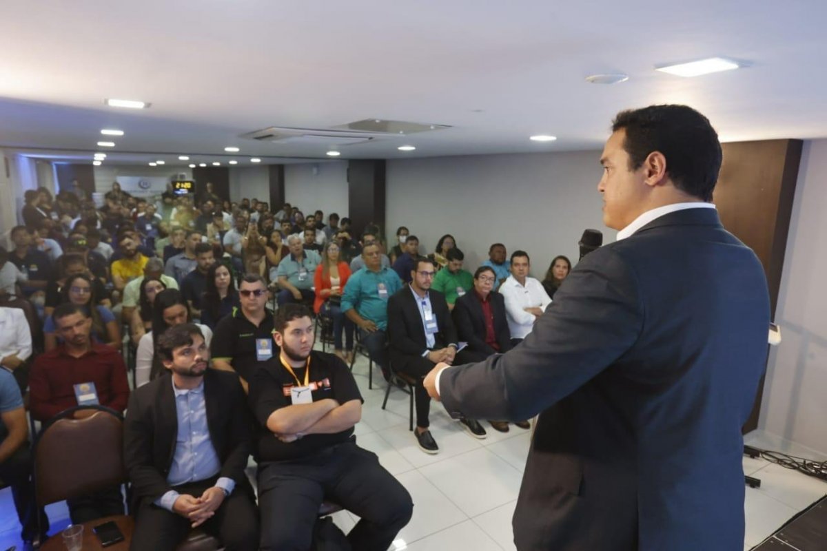 ABS RoadShow 2026 chega a Vitória da Conquista para fortalecer o setor de energia solar no interior da Bahia!  