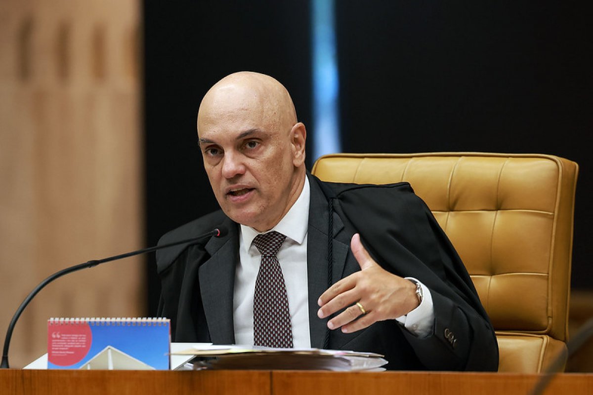 Ministros aliados de Moraes cogitam alegar suspeição de Kassio e Fux devido a elo de filhos com o Master