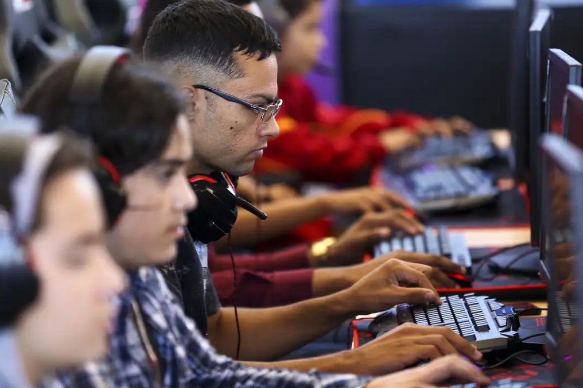 Esquerda avança sobre pauta gamer e disputa espaço antes ligado à direita e Bolsonaro