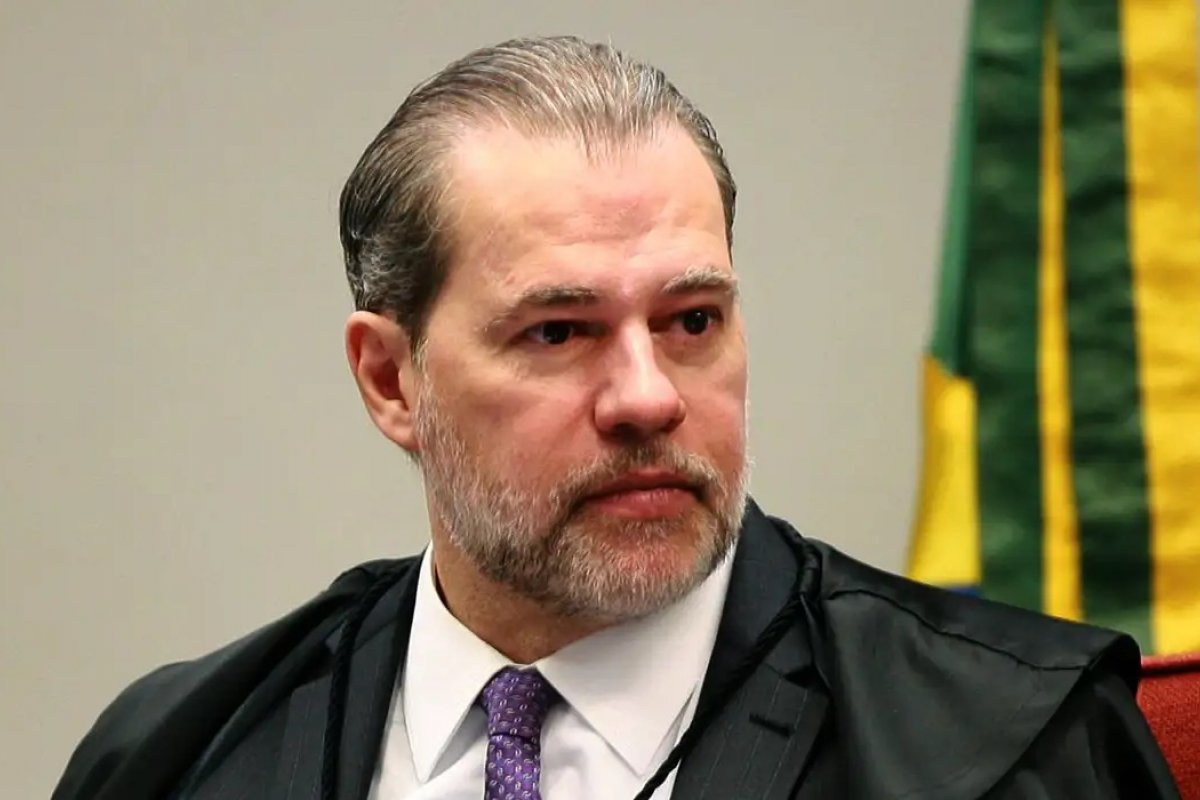 Vídeo: Dias Toffoli se declara suspeito e não vota julgamento contra Moraes