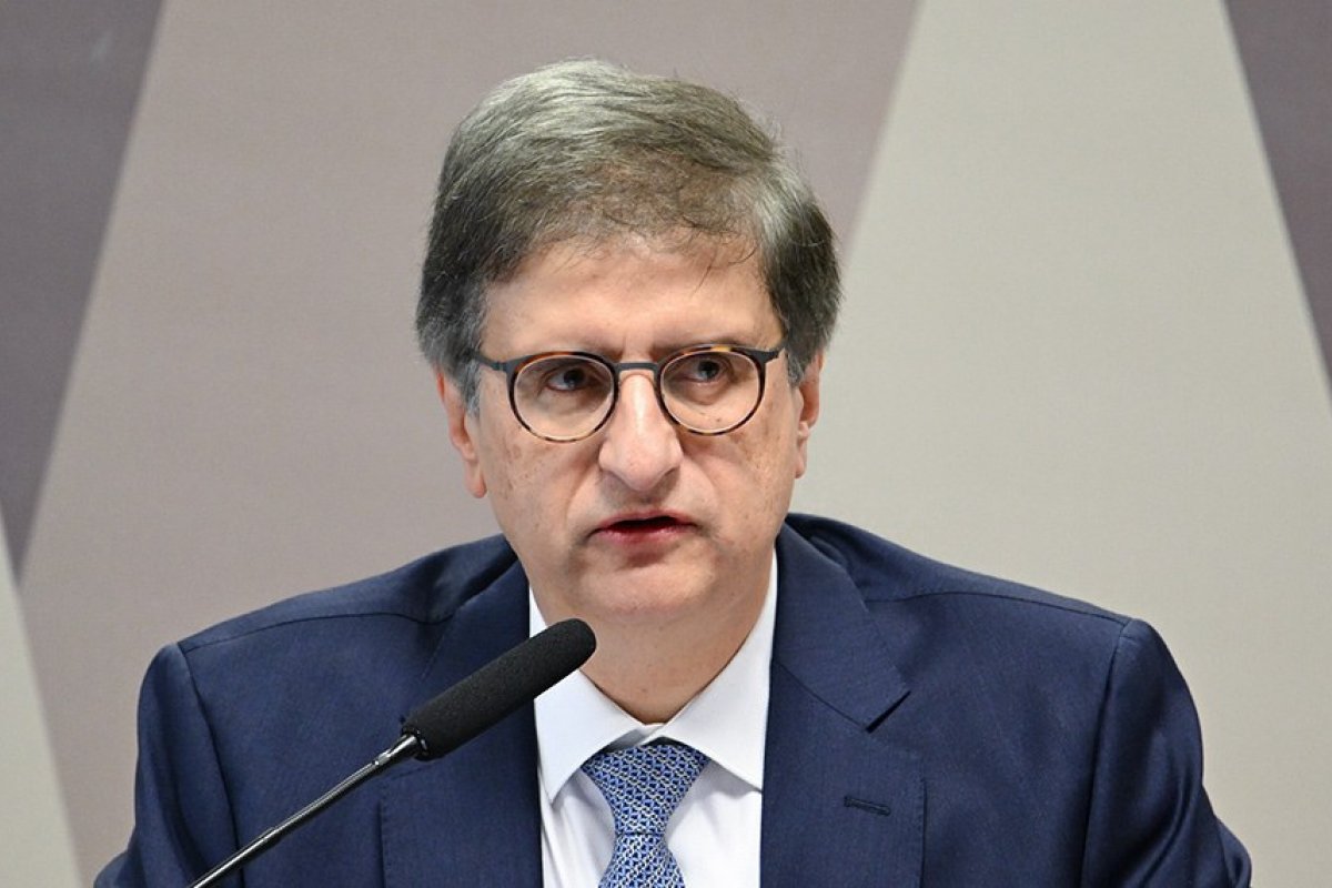 Gonet nega proximidade com Vorcaro durante sessão no STF