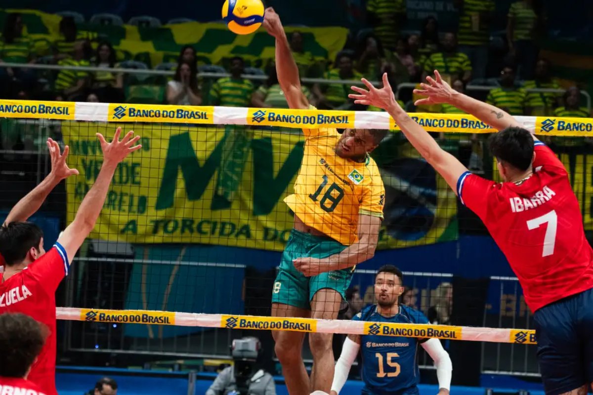 Brasil vence Chile na estreia pelo Sul-Americano de vôlei masculino