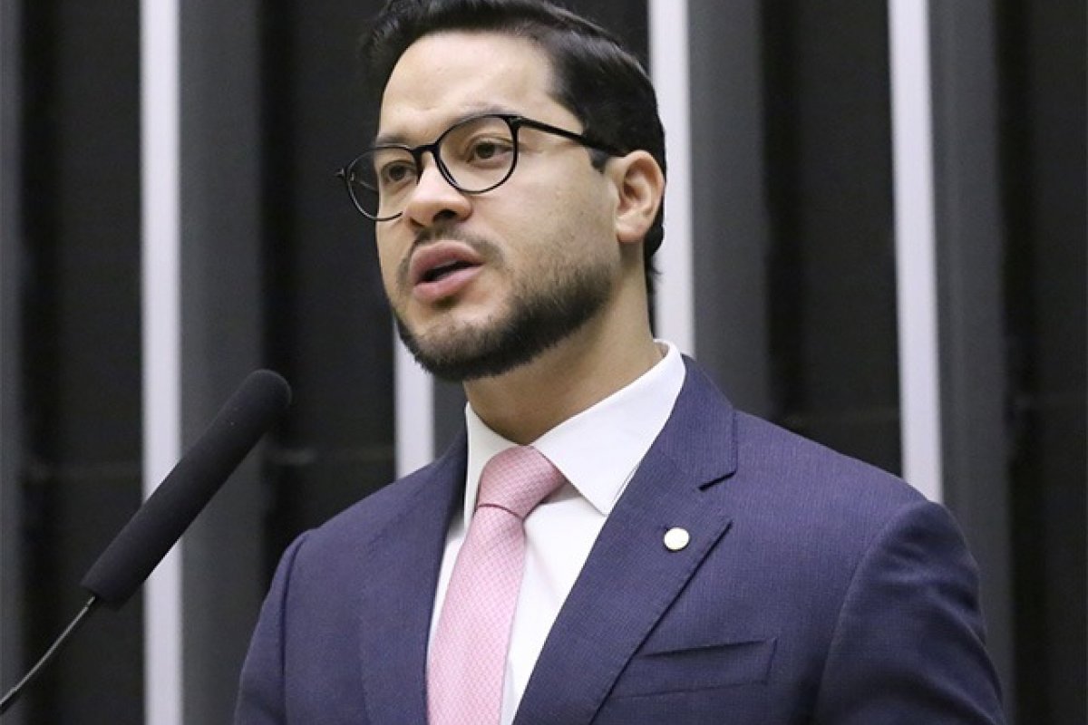 Deputado Federal do Amazonas é alvo de operação que investiga fraudes licitatórias