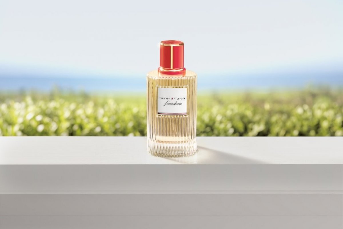 Tommy Hilfiger apresenta TOMMY HILFIGER Freedom Eau de Parfum, nova fragrância feminina inspirada no espírito atemporal que define a marca de lifestyle desde 1985!
