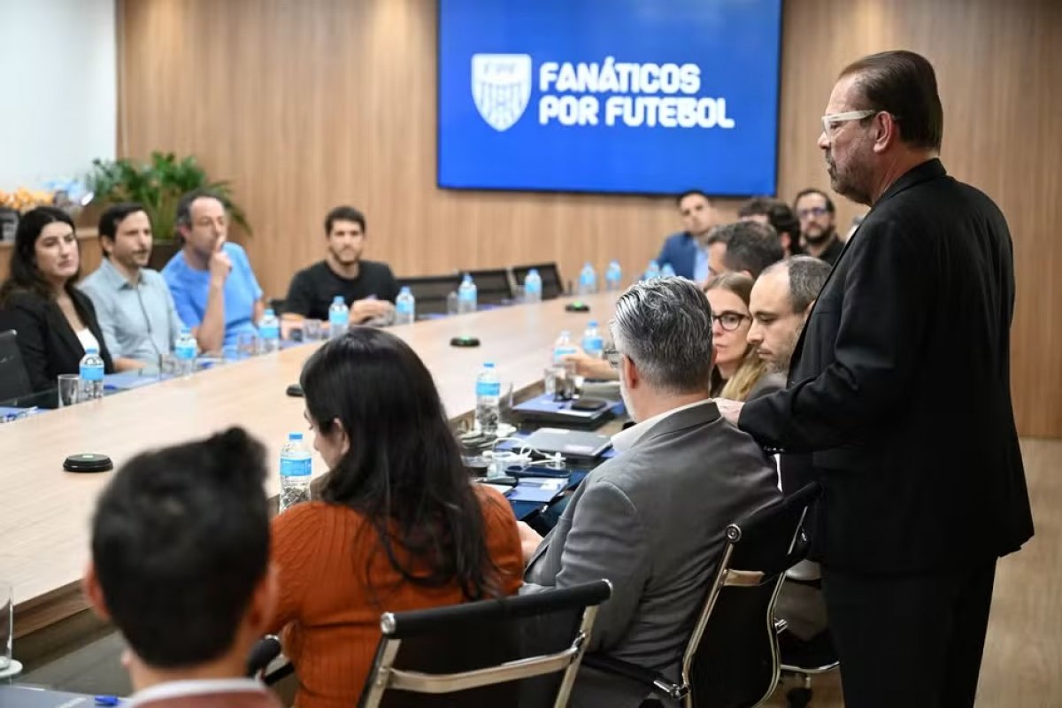 Clubes defendem regulação de bets e que proibição pode ser "fim do futebol brasileiro"