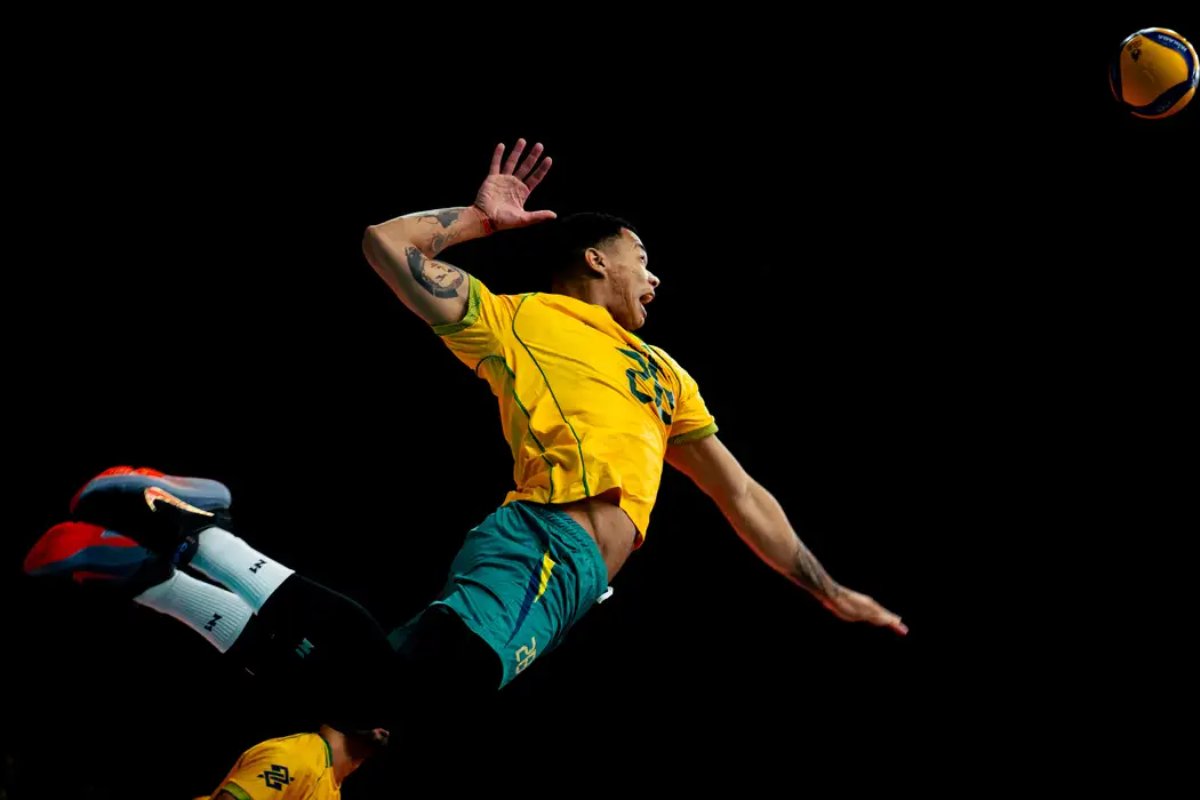 Brasil vence Colômbia e fica perto de confirmar vaga olímpica no vôlei