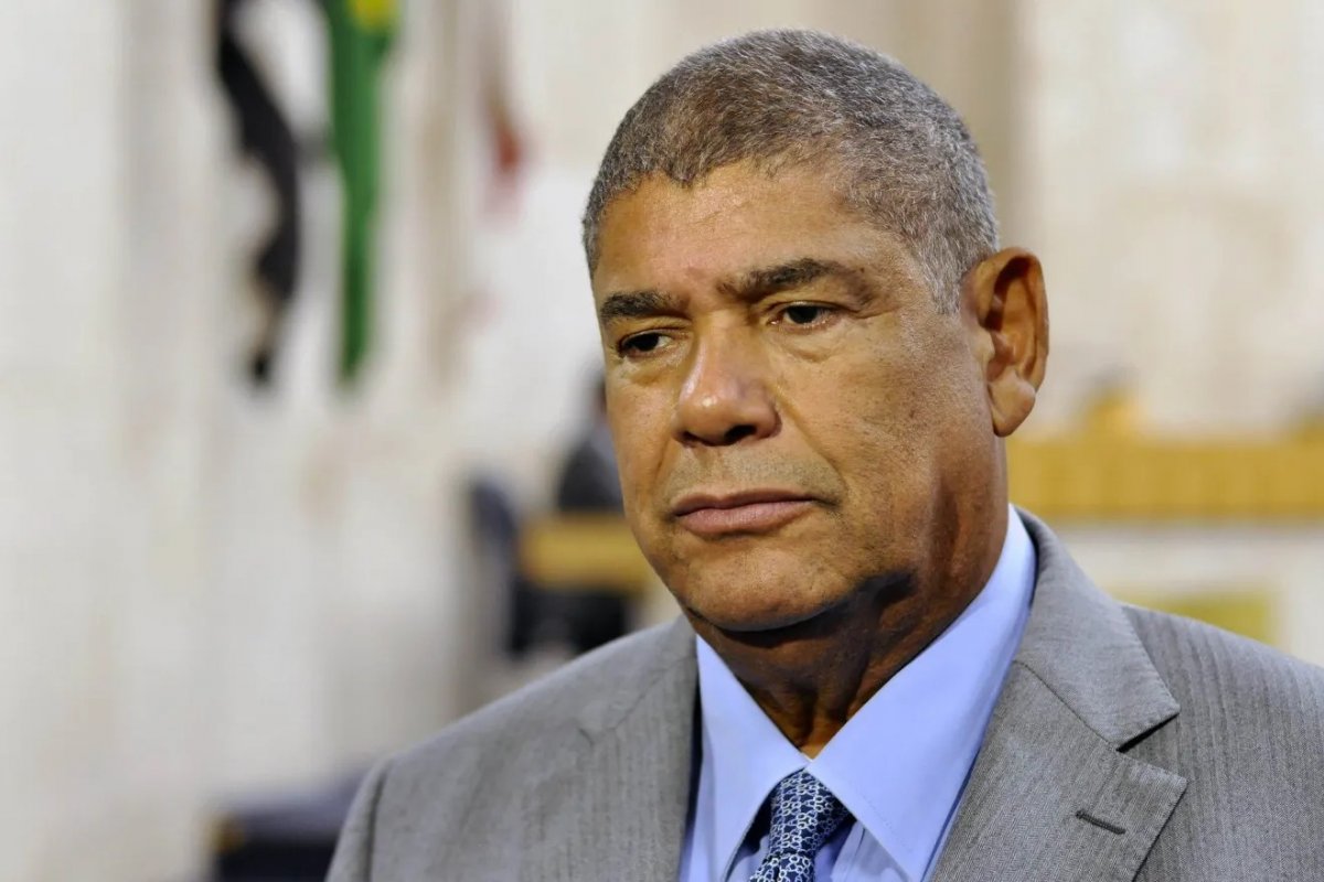 Alvo de prisão em operação contra o PCC, Milton Leite se entrega à polícia
