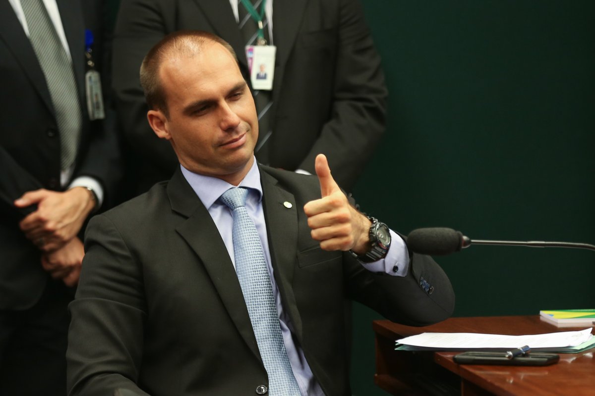 STF mantém condenação de Eduardo Bolsonaro por unanimidade