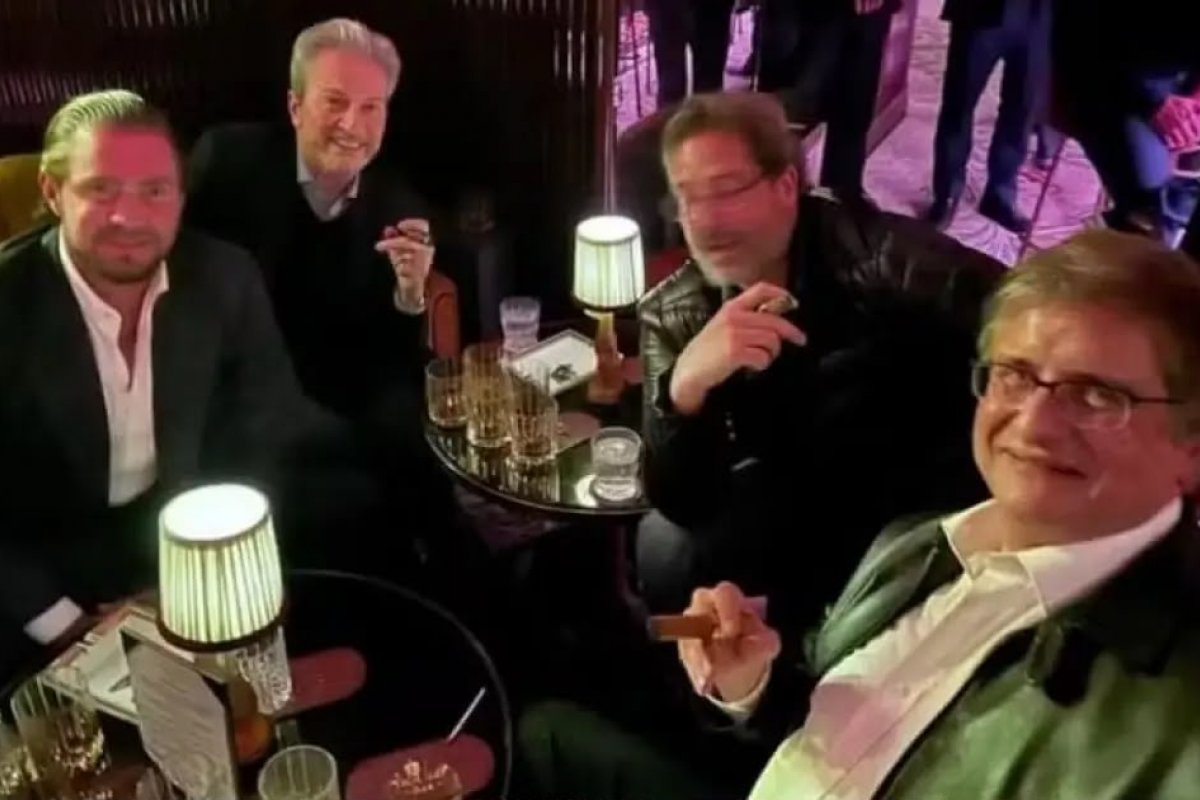 PF encontra foto do PGR Paulo Gonet e Vorcaro fumando charuto em Londres