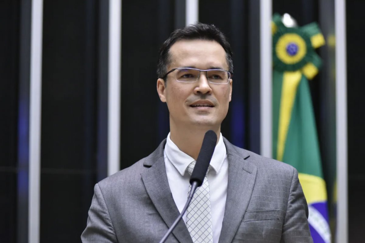 TSE suspende campanha de Deltan Dallagnol ao Senado pelo Paraná; ex-procurador vai recorrer