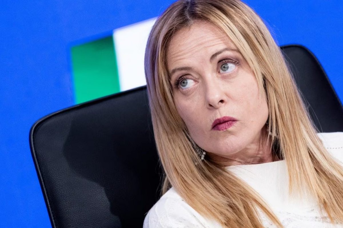 Vídeo: Itália pretende proibir burcas em escolas e limitar número de estudantes estrangeiros por turma