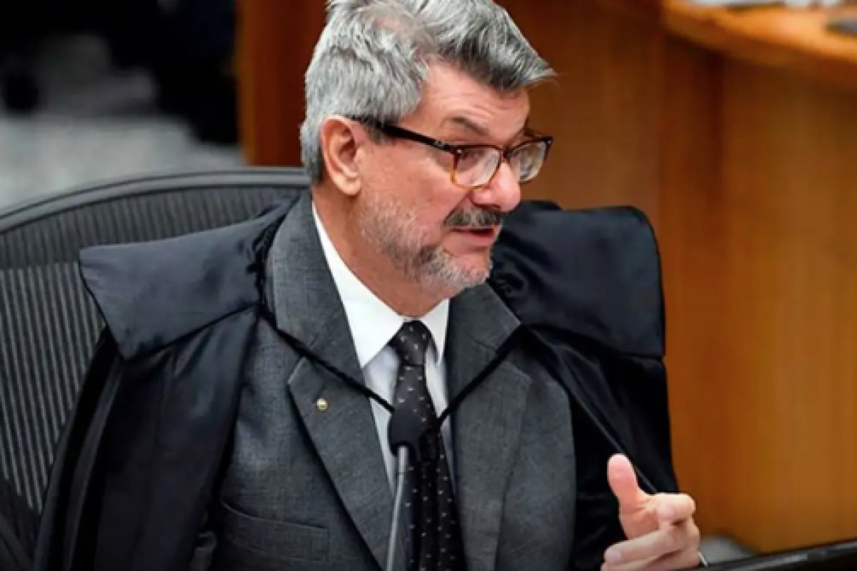 AGU pede ao STF perda do cargo de ministro acusado de assédio