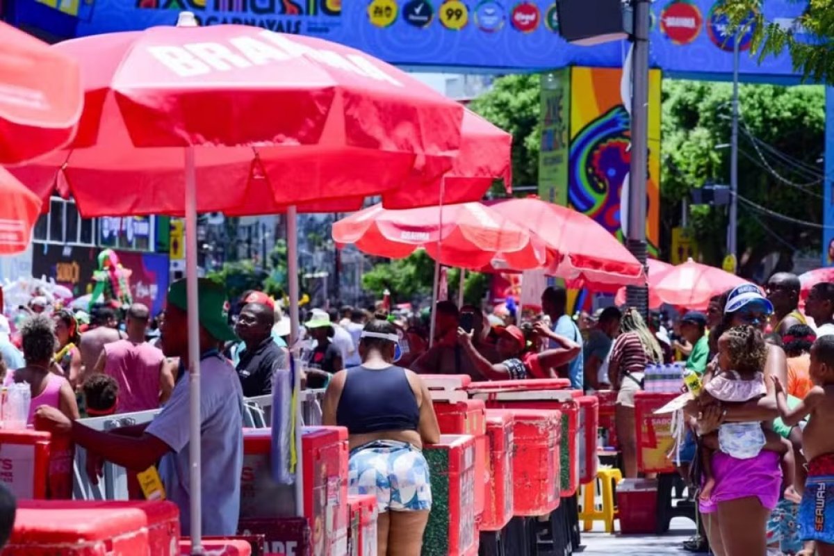 Cadastramento de ambulantes para Carnaval e outras festas de Salvador começa nesta terça (22)