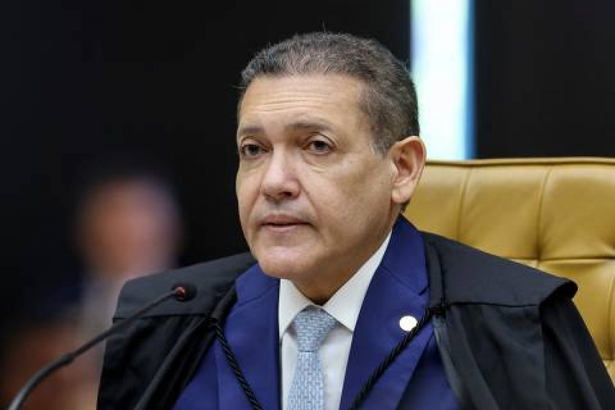 Kassio avalia rever decisão e participar de julgamentos sobre Master após eleições