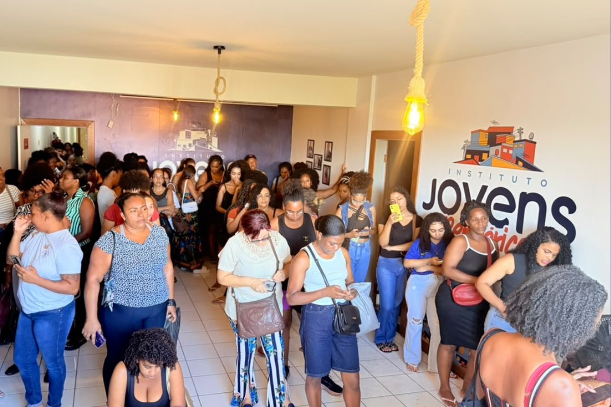 'Feirão de Jovens Periféricos' oferece serviços e vagas de qualificação gratuitos em Salvador