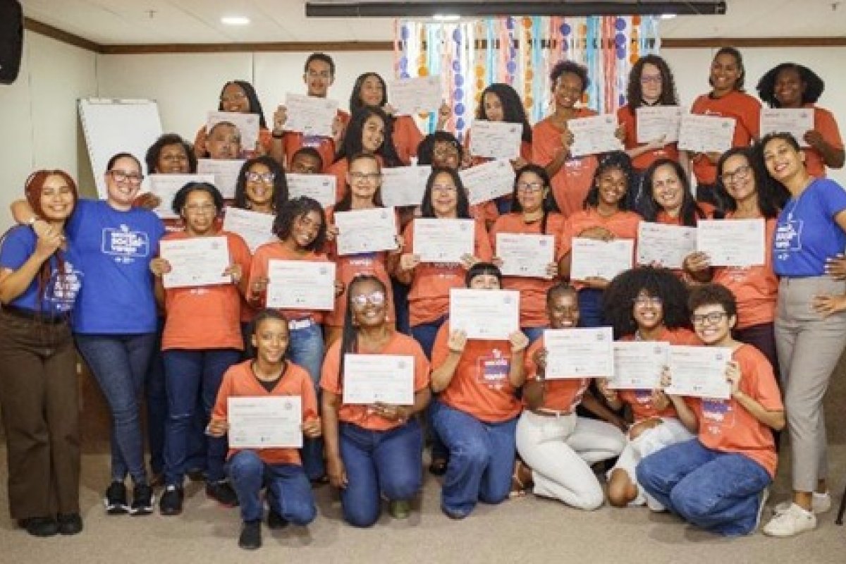 Escola Social do Varejo oferece 700 vagas gratuitas para jovens na Bahia e em Pernambuco 