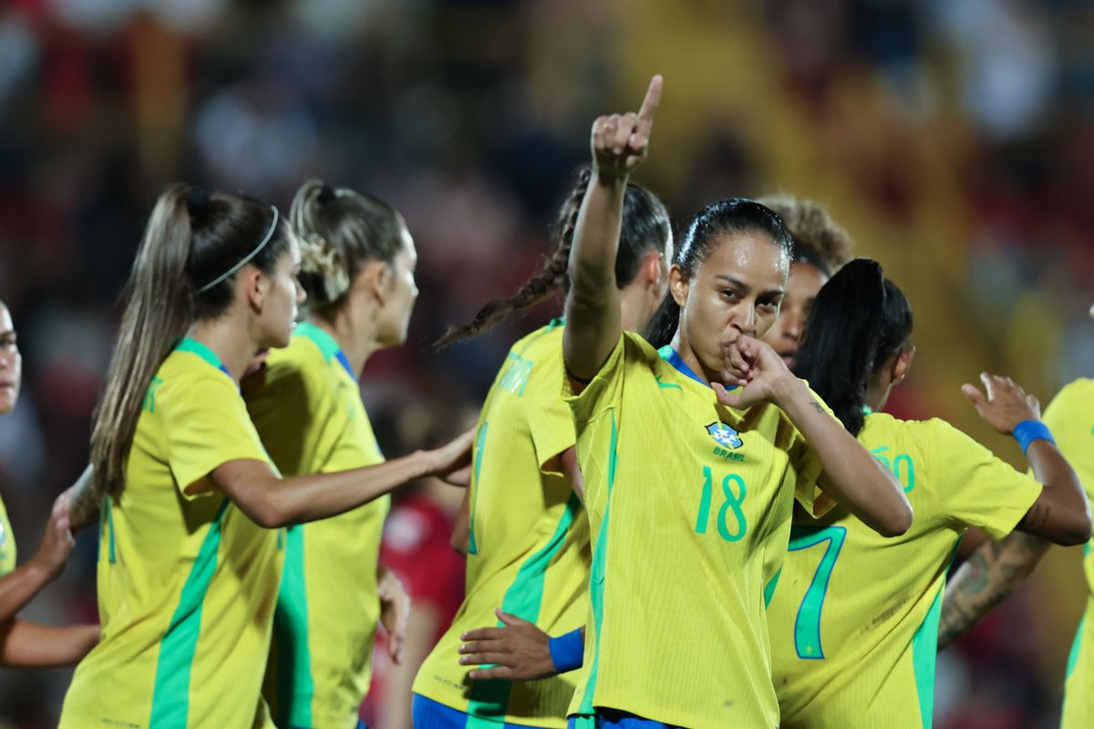 Com Yanne, Arthur Elias divulga lista de convocadas para amistosos da Seleção Feminina