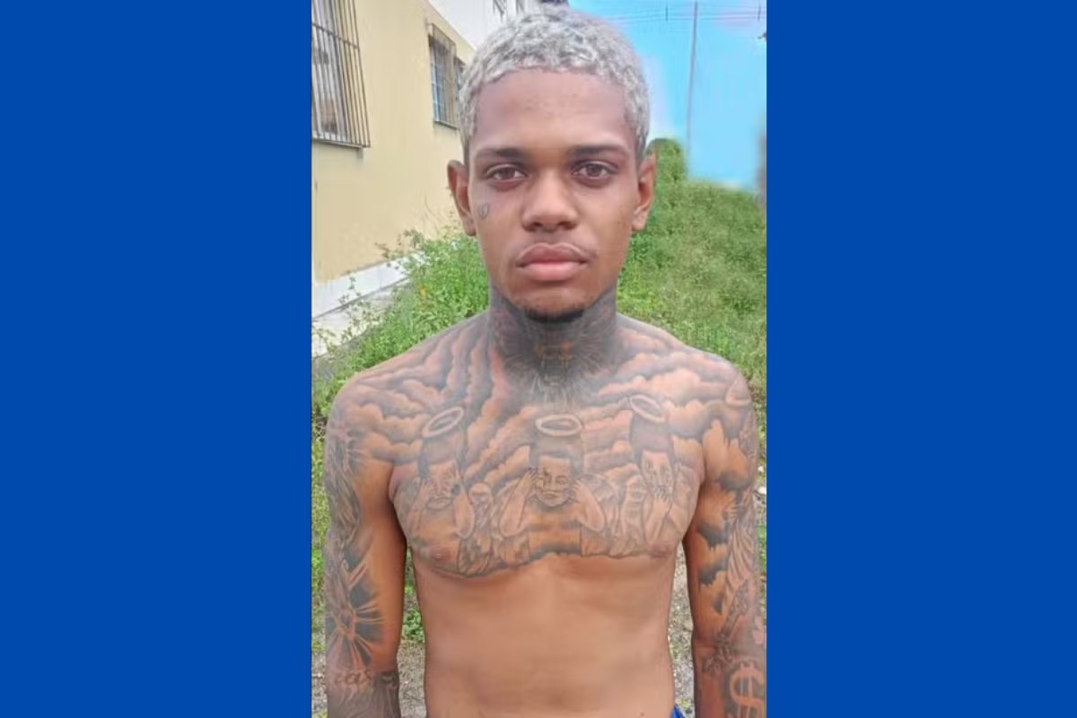 Homem é preso e adolescente apreendido por suspeita de retirar jovem de policlínica e matá-lo na Bahia