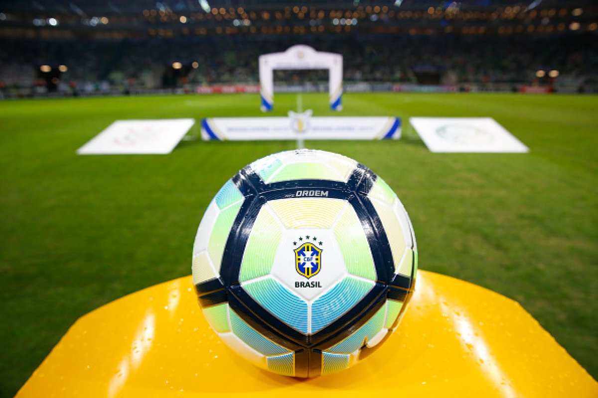 Futebol brasileiro para completamente devido ao coronavírus