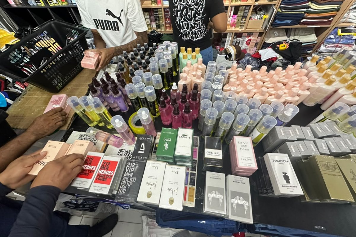 Mais de 8 mil produtos falsificados são apreendidos durante operação em comércios de Salvador e RMS