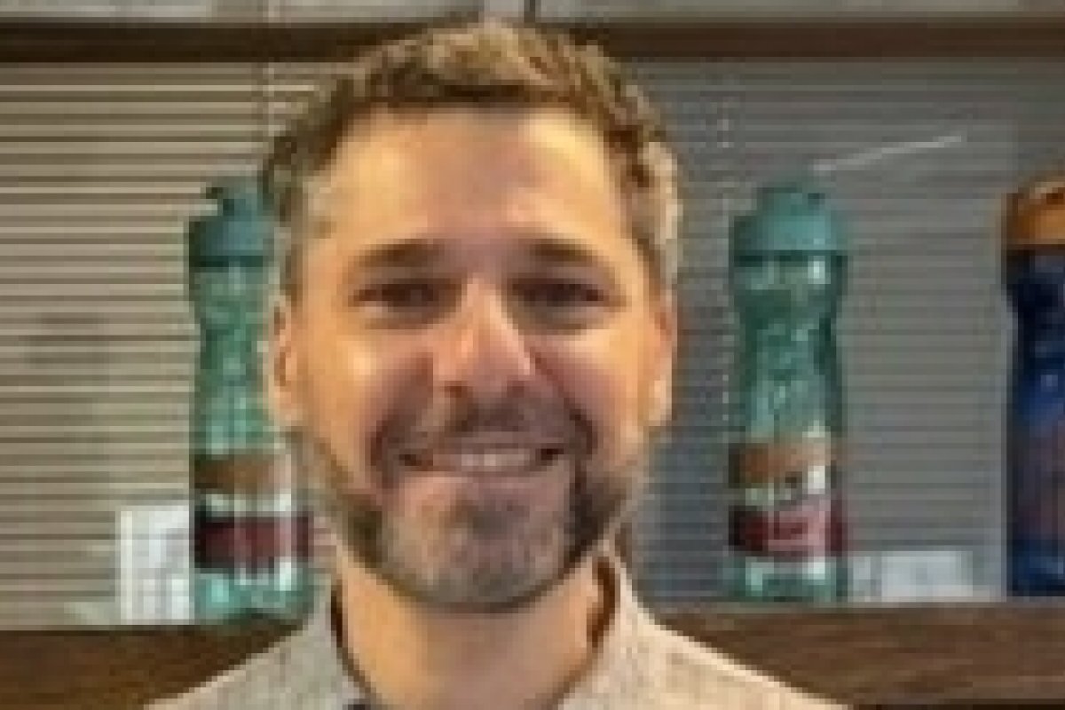 Em novo livro, David Saad busca responder como uma abordagem sistêmica e novos paradigmas para o investimento social privado podem melhorar indicadores educacionais no país! 