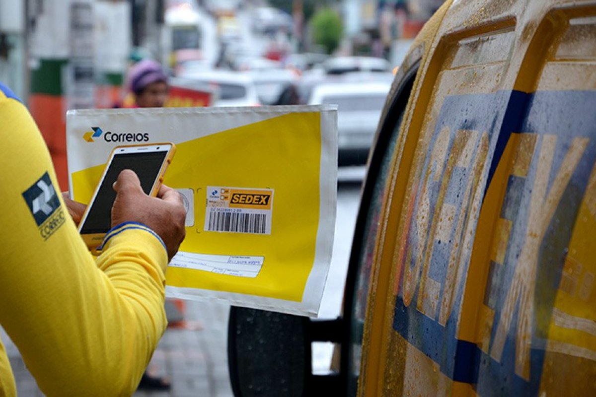 Justiça decide que greve dos Correios não é abusiva