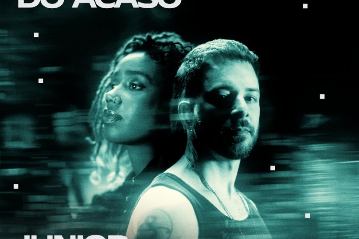 Junior lança "Na Mão do Acaso", com Melly, e completa a trilha para a chegada do EP "Labirinto"!