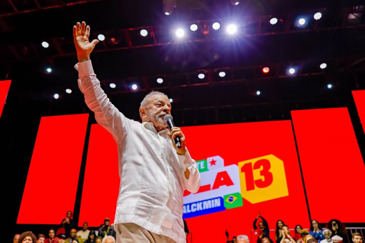 Comparada à de Bolsonaro em 2022, aprovação de Lula em 2026 acende alerta