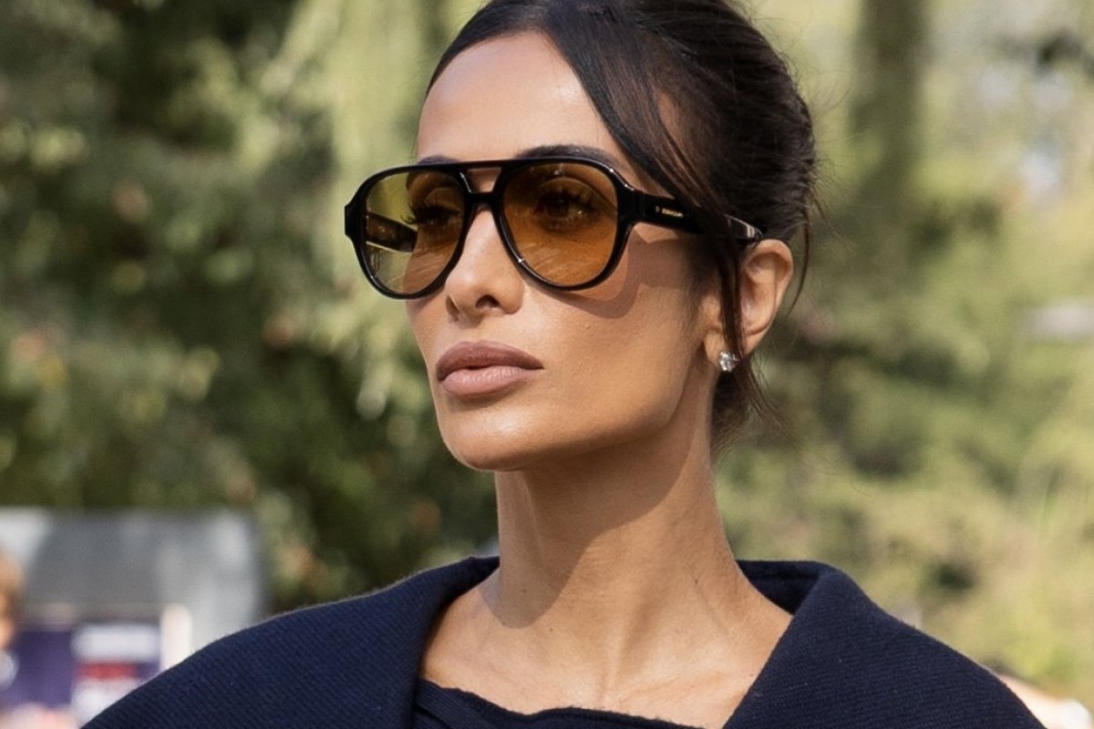 Silvia Braz é destaque na primeira fila do desfile da Ferragamo em Milão! 