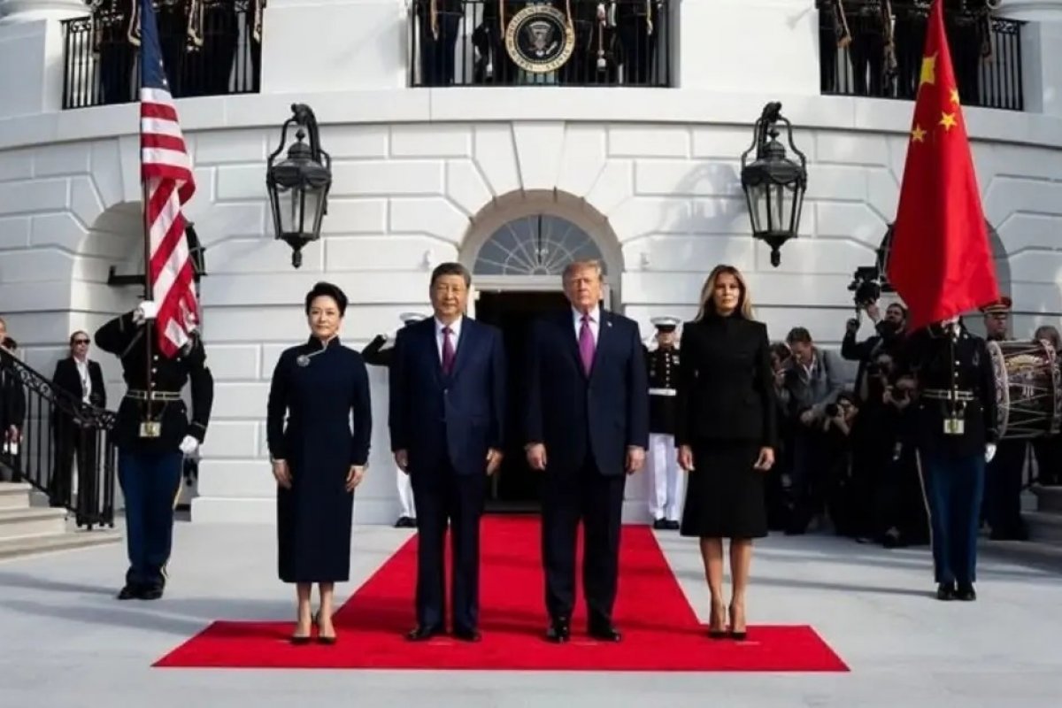 China e EUA entram em acordo para redução de tarifas e dialogam sobre IA