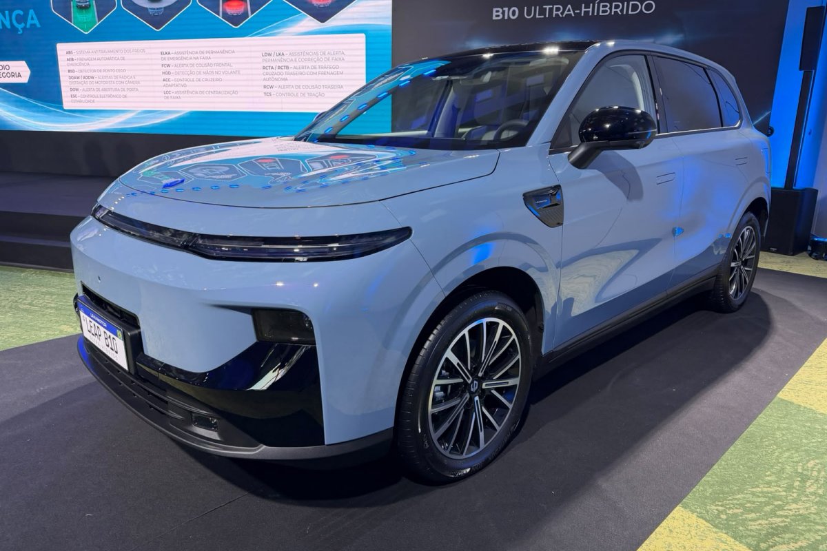 Leapmotor B10 EREV chega por R$ 179,9 mil 