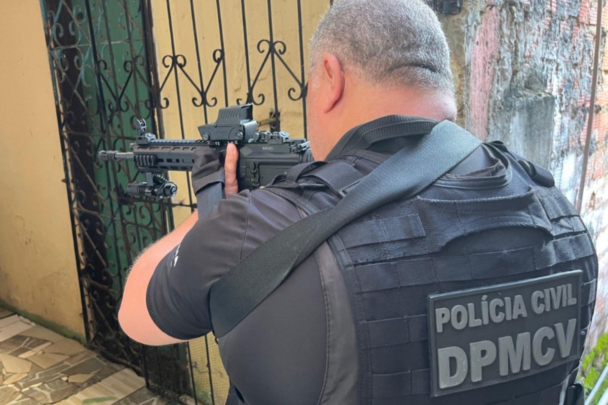 Homem é preso por estuprar e engravidar enteada de 12 anos