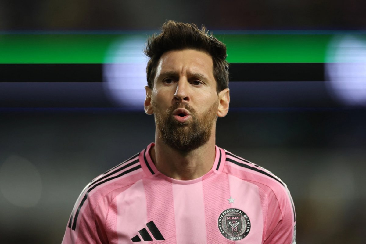 Messi compra clube da segunda divisão da Espanha e se torna acionista majoritário