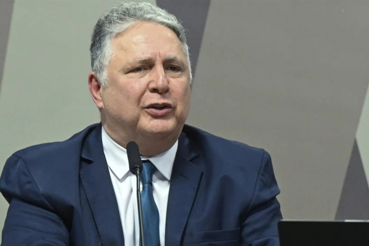 Ministro do TSE determina que votos em Garotinho sejam considerados nulos