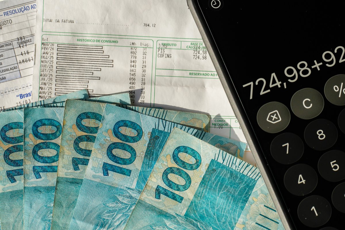 Estabilizar dívida pública requer ajuste de ao menos R$ 250 bi, dizem economistas